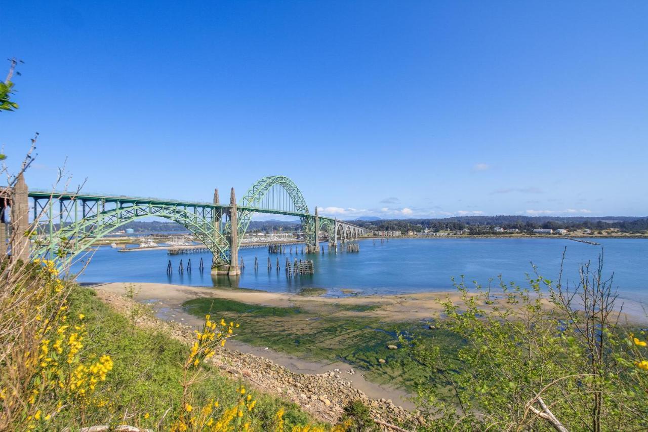 Newport'S Cypress Oceanview Home Екстериор снимка